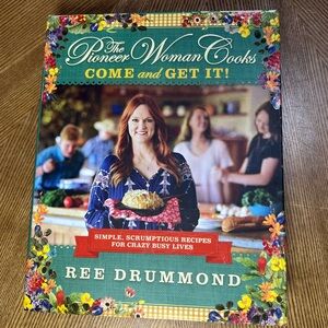 The Pioneer Woman Cooks: Come and Get It! - Colorful Floral Design